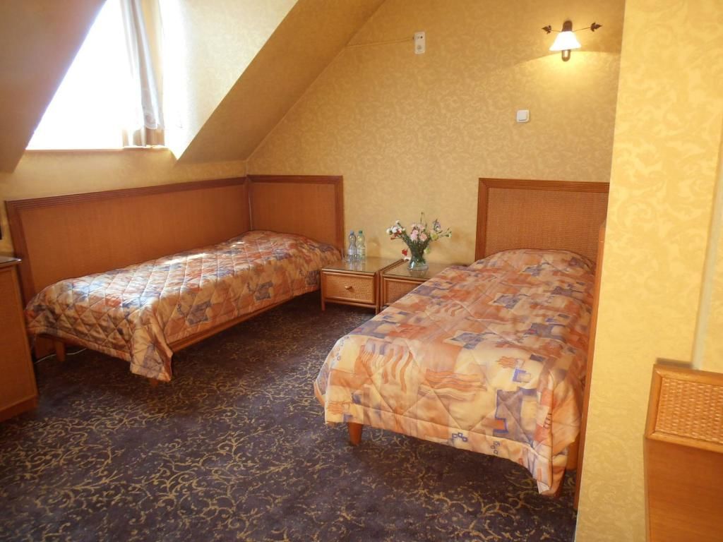 Отель Hotel Calisia Калиш-53