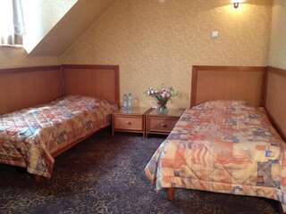 Отель Hotel Calisia Калиш Двухместный номер с 1 кроватью или 2 отдельными кроватями-12